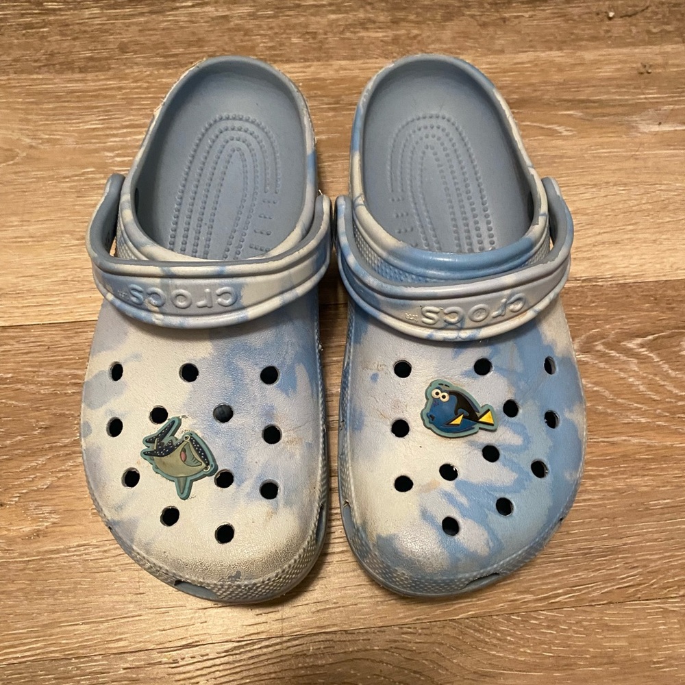 tie dye crocs